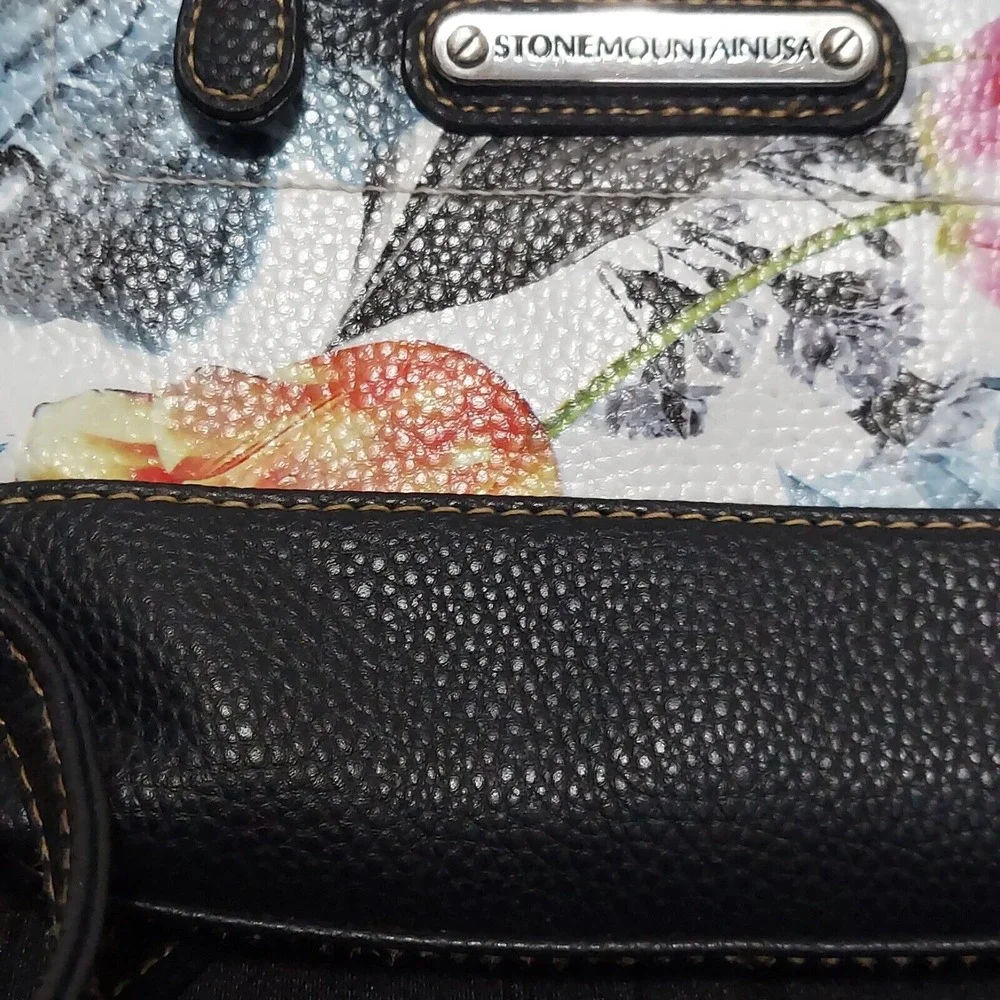 Stone Mountain USA Floral Pebble Leather Crossbody Bag Adjustable Strap Small‎